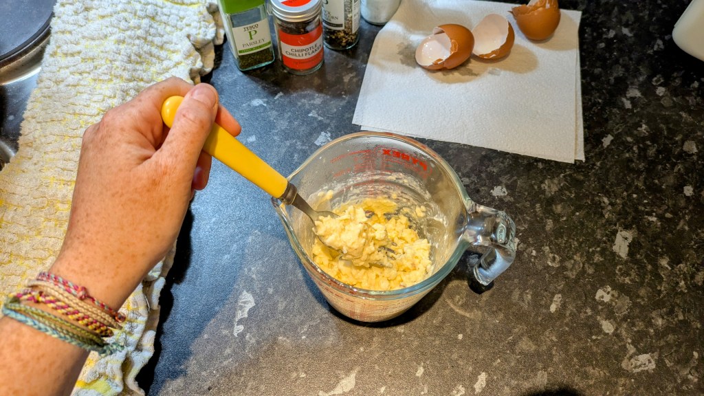 Scrambled eggs after 1 minute in the microwave