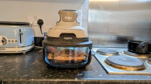 Ninja Crispi chicken mini fillet test - being cooked