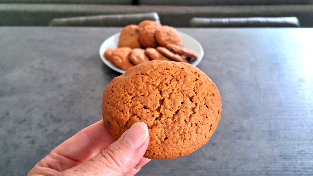 Sugar-free vanilla and dark chocolate chip cookie&nbsp;recipe
